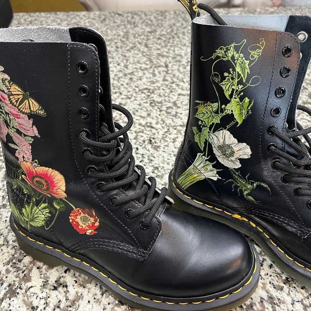 Dr. Martens 1490 Wild Botanics Boots US 7 - image 2