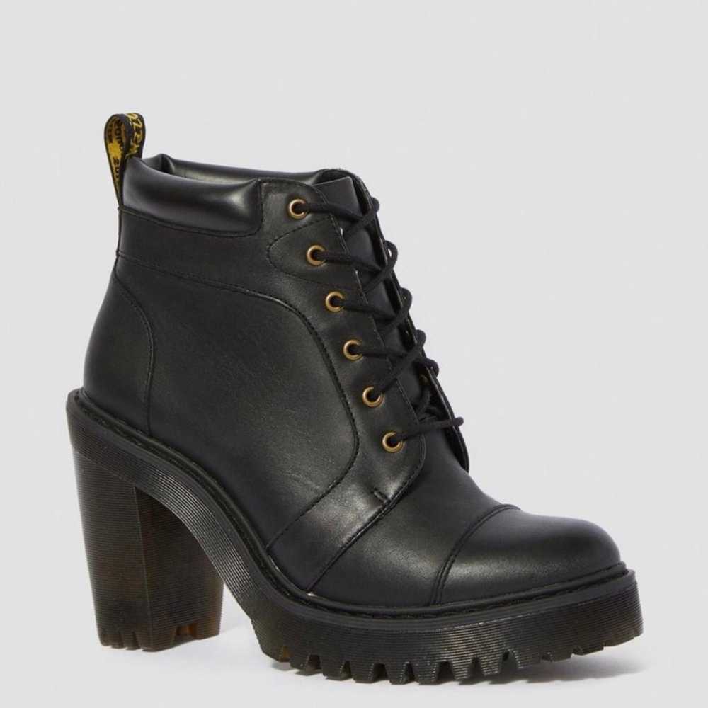 Dr. Martens Averil Boot Size 7 - image 3