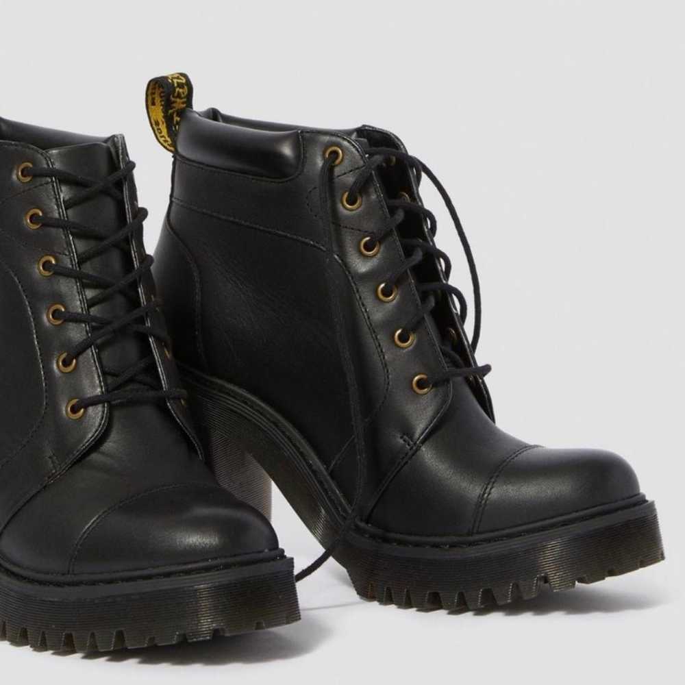 Dr. Martens Averil Boot Size 7 - image 4