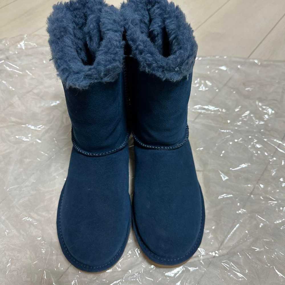 ugg-style boots - image 1