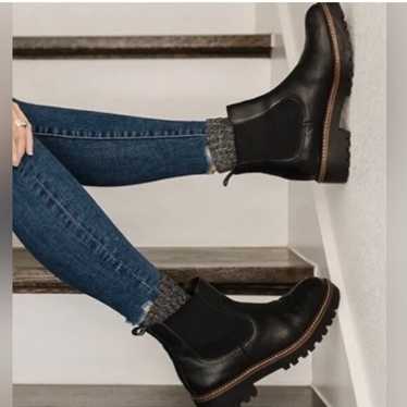 Caslon Miller Water Resistant Chelsea Boots