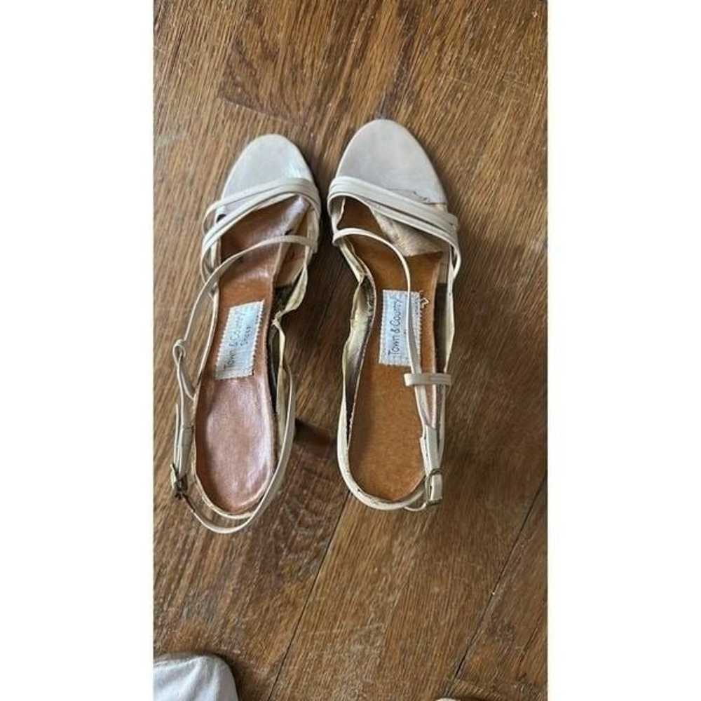 Vtg 70s Town & Country cream sandal heels - image 10