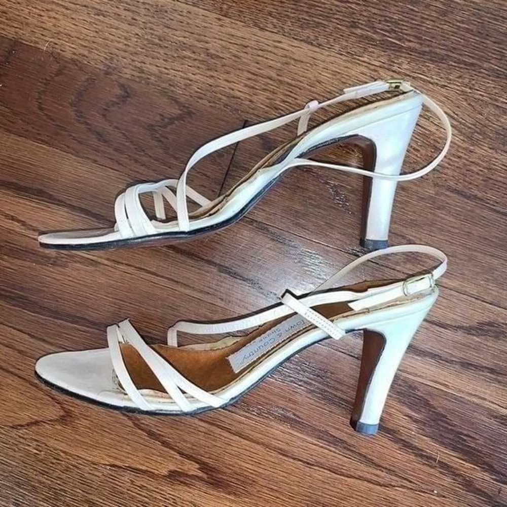 Vtg 70s Town & Country cream sandal heels - image 5