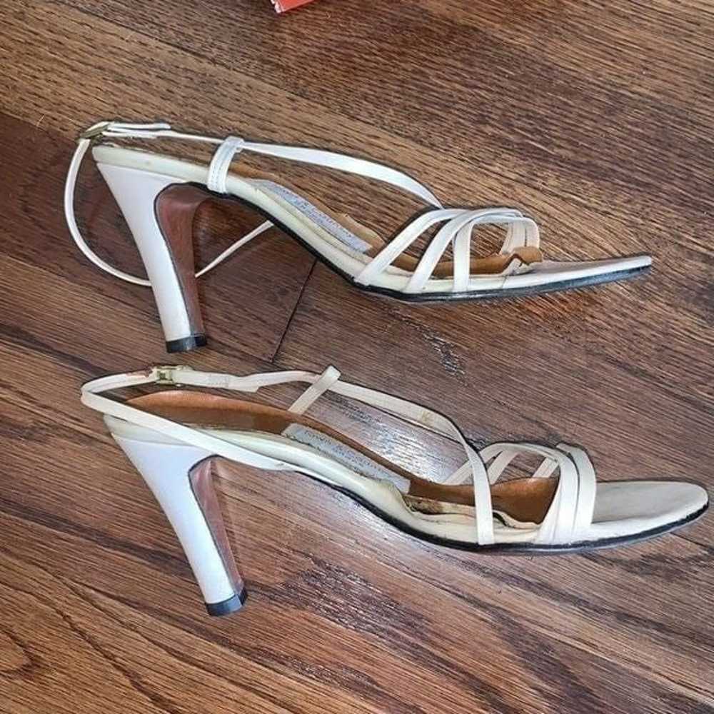 Vtg 70s Town & Country cream sandal heels - image 6