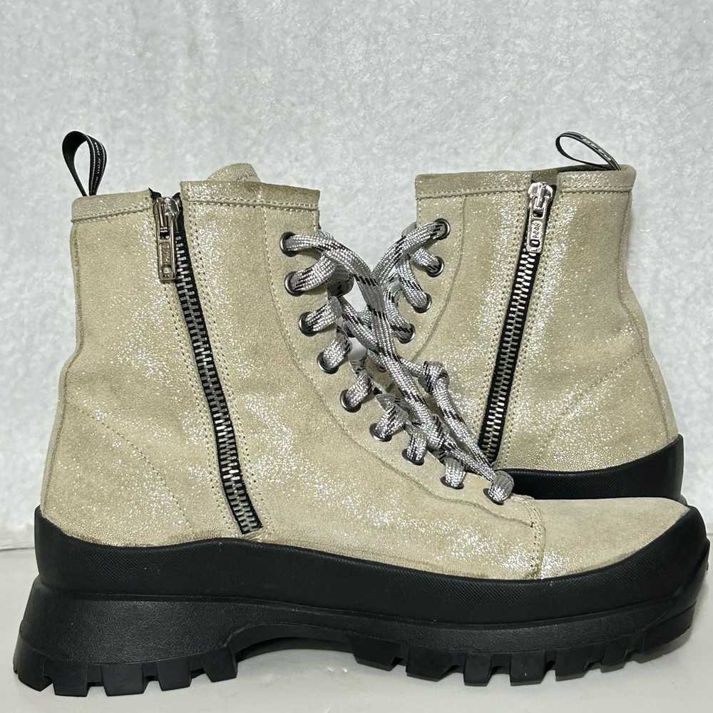 P448. Womens Denise Shimmery Beige Leather Vibram… - image 6