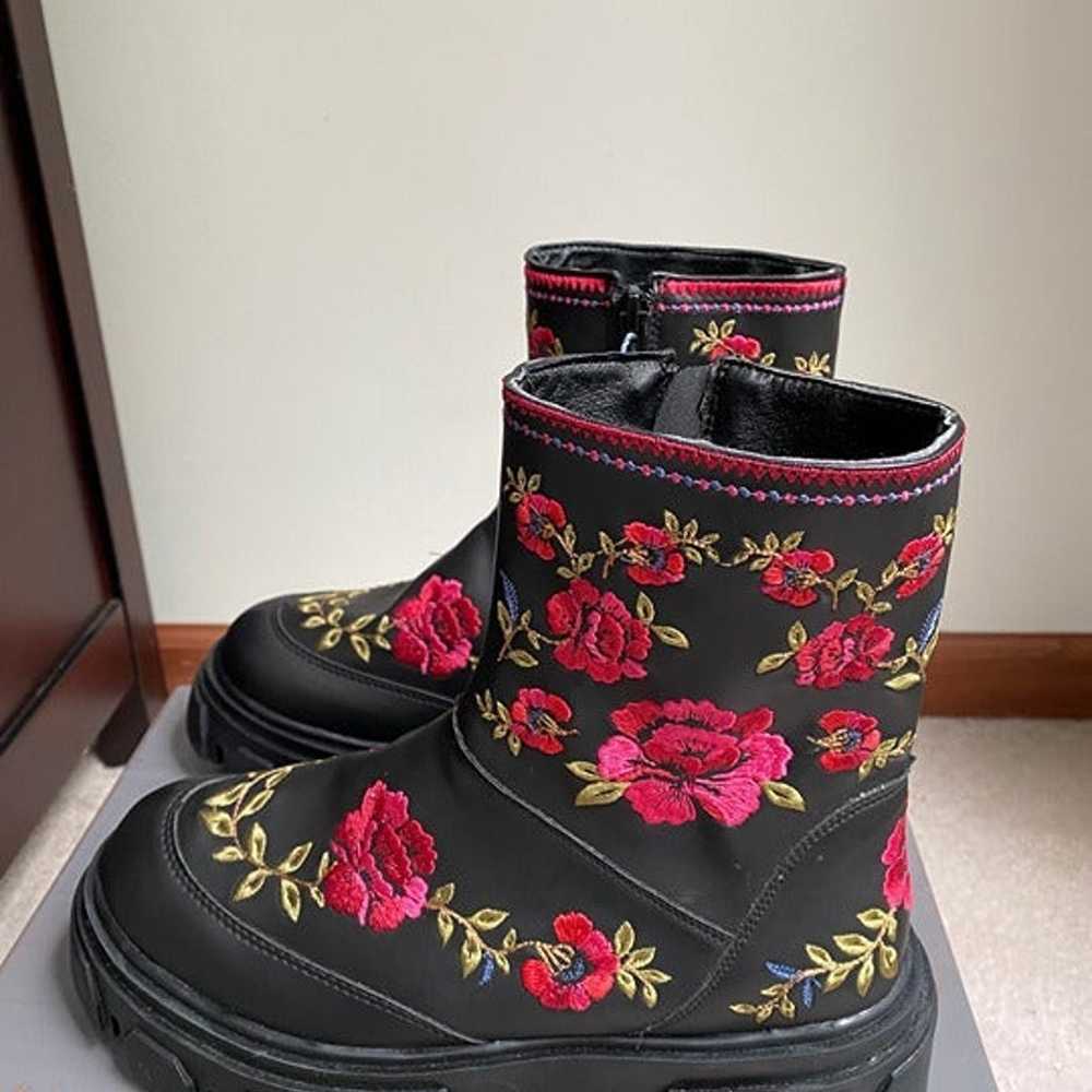 FARM RIO Women Floral Embroider Boots - NEW NWOB - image 4