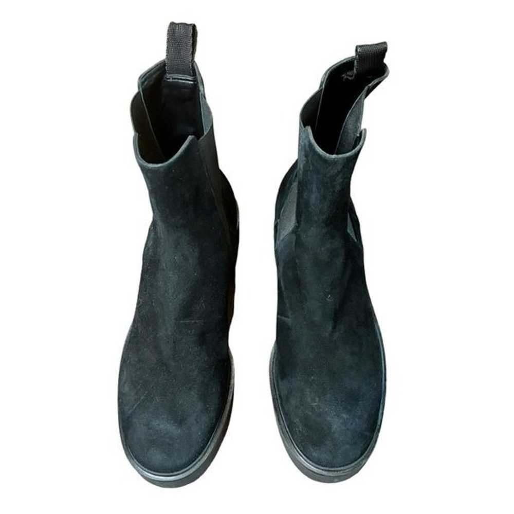 STUART WEITZMAN Henley suede Chelsea boots in Bla… - image 3