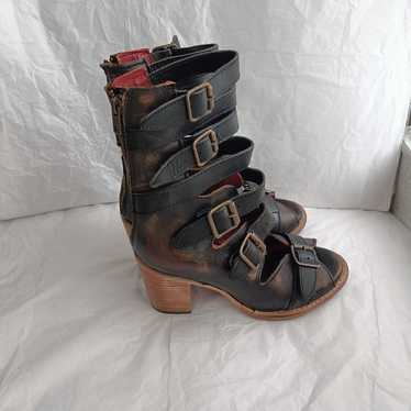 Freebird bond distressed leather size 8 - image 1