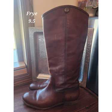 Frye
Cognac Melissa Button II Riding Boots