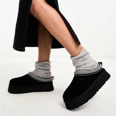 UGG Tazz Platform In Black