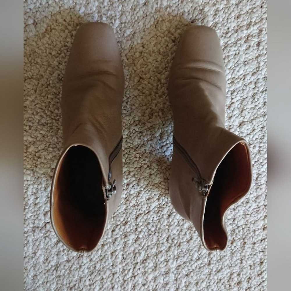 Coclico Taupe Leather Ankle Boots size 37.5 - image 4