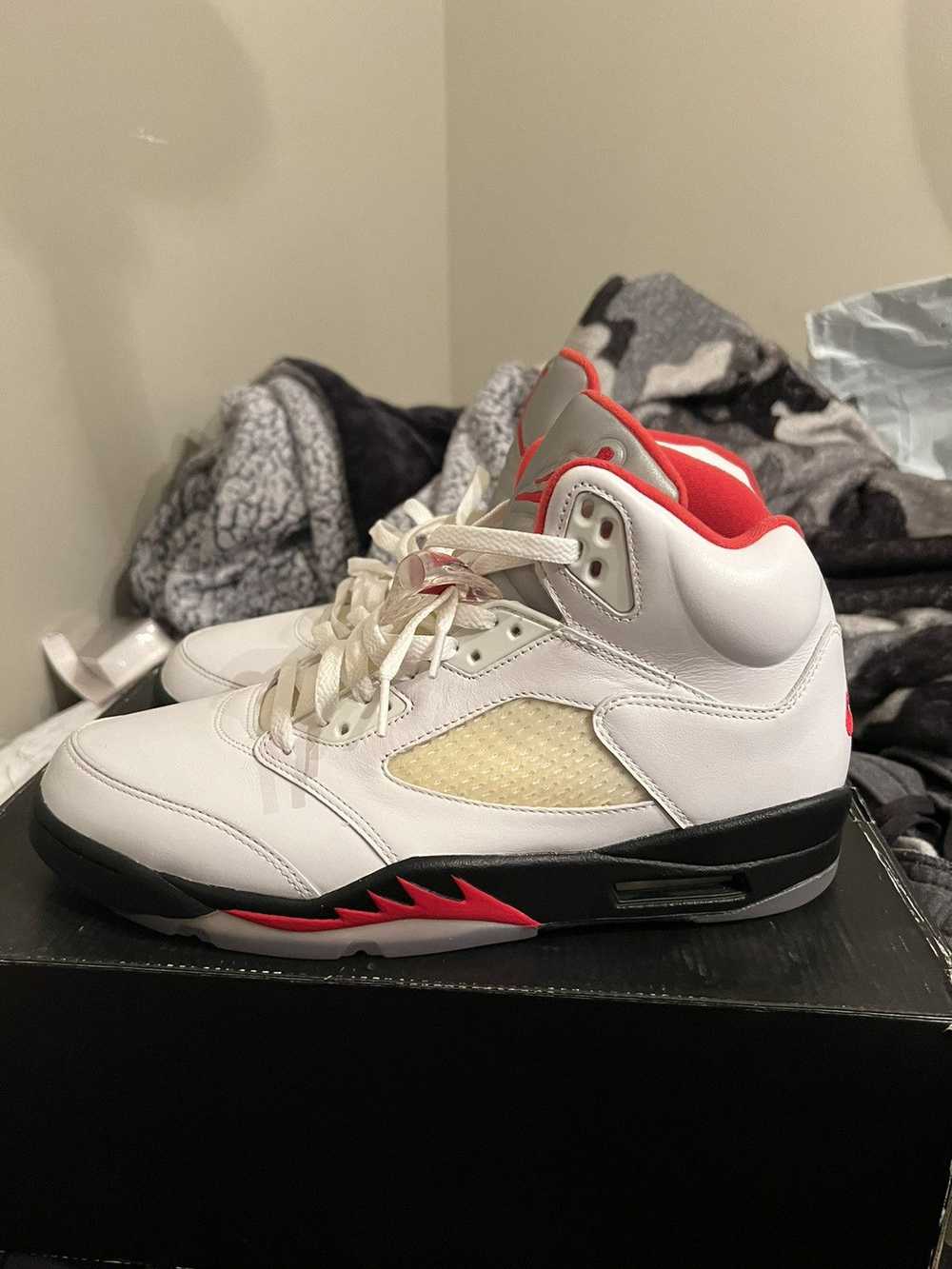 Nike × Streetwear Jordan 5 fire red - image 2