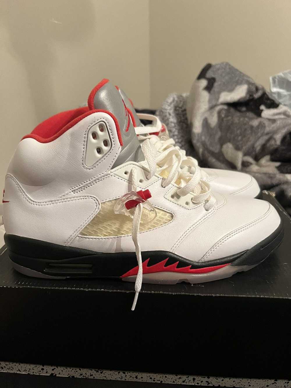 Nike × Streetwear Jordan 5 fire red - image 3