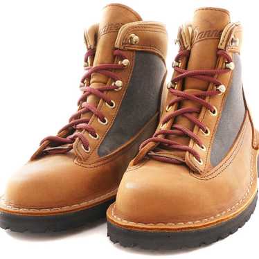 danner hiking boots women