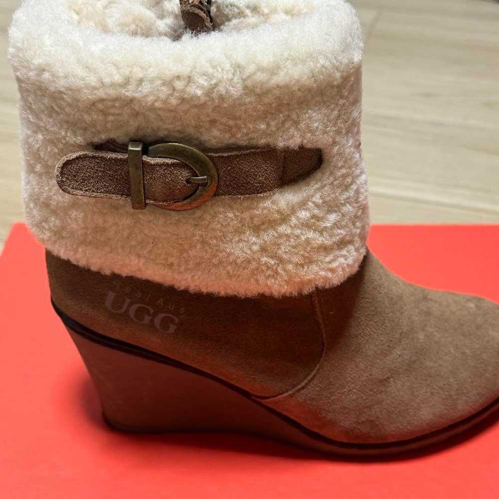 UGG Australia 23cm sheepskin boots - image 4