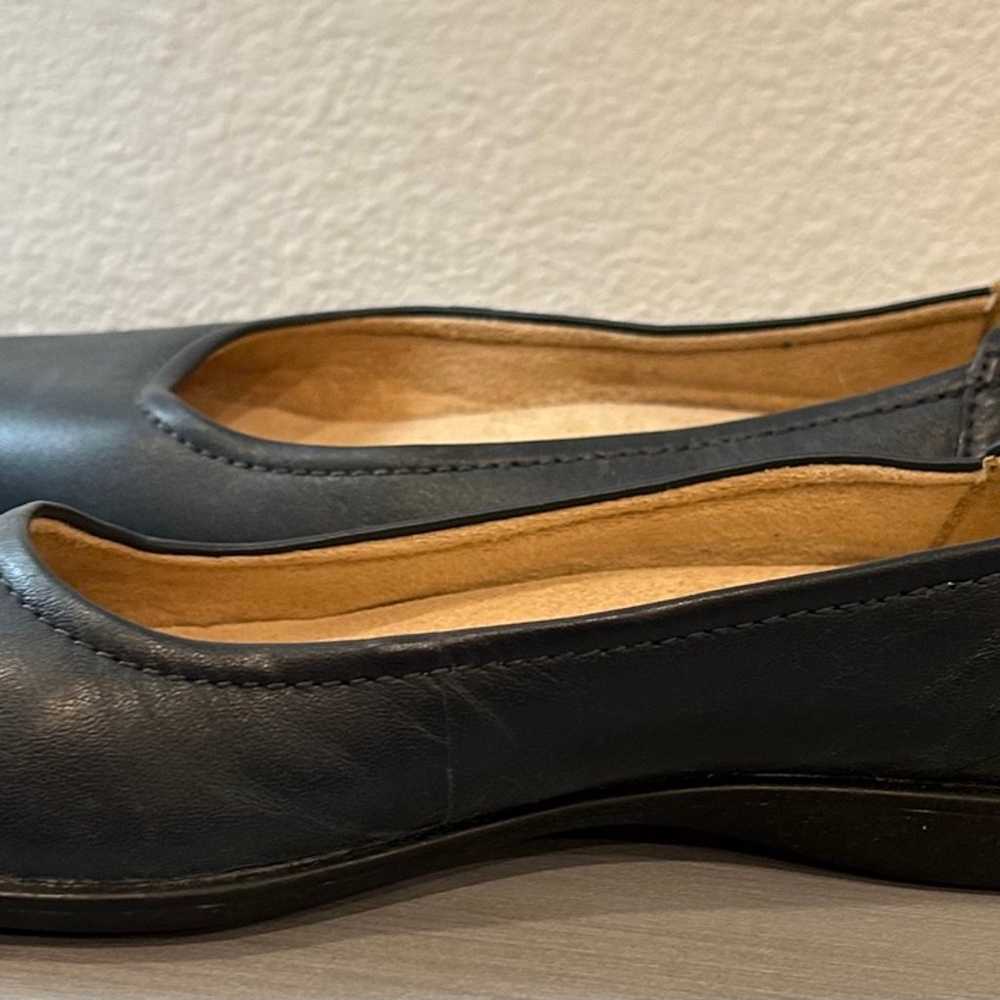 Naturalizer Flexy Navy Blue Leather Flats Size 7W - image 5