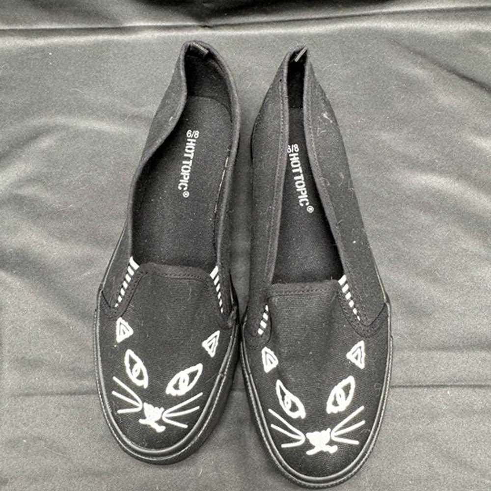 Purrfect pair of Hot Topic Black Slip On Shoes, W… - image 4