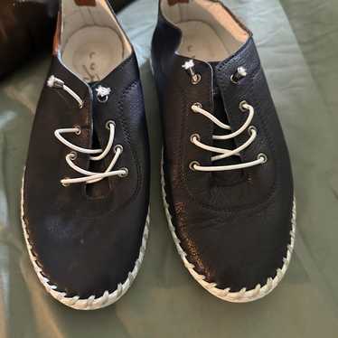 Pair of navy leather sneakers - image 1