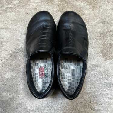 Womens SAS black slip on shoes size 8