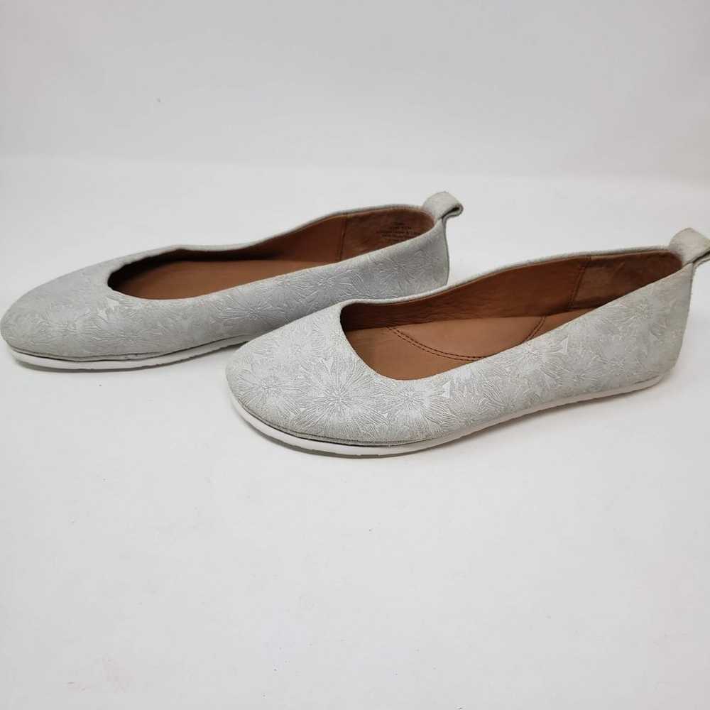 NEW! Gentle Souls Dana Flats - 6.5 - image 4