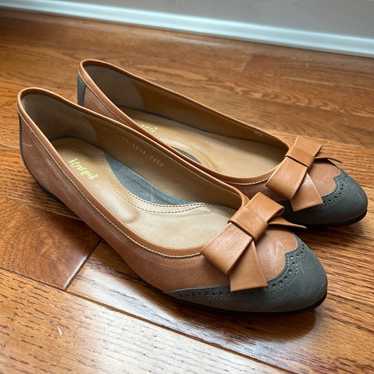 Brand New Retro Two Tone Leather Flats - image 1