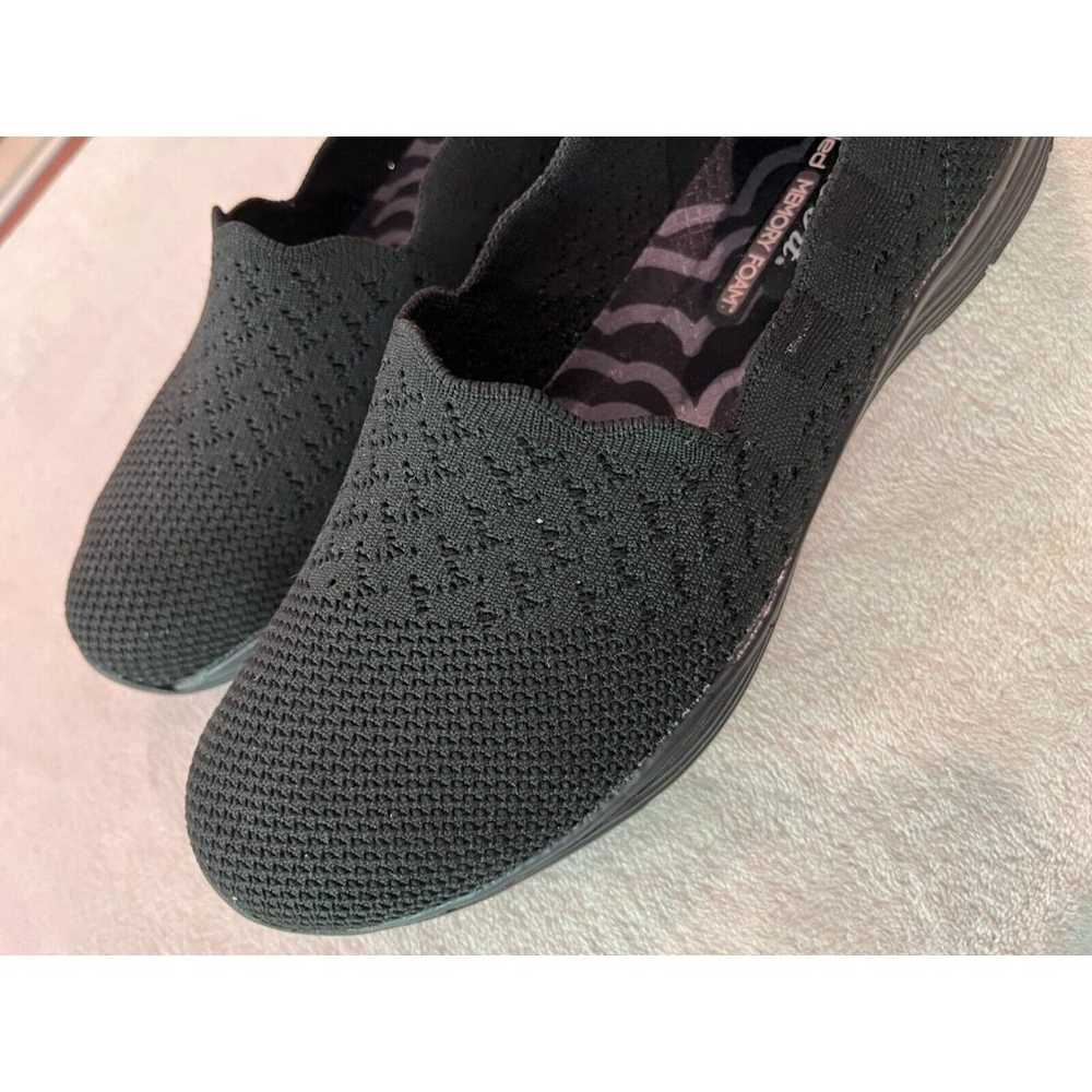 NEW Women's slip on Skechers Shoes Classic Knit B… - image 2