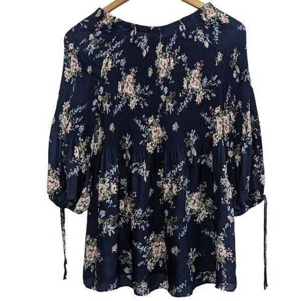 Vintage Quintessential Navy Floral Blouse Large - image 1