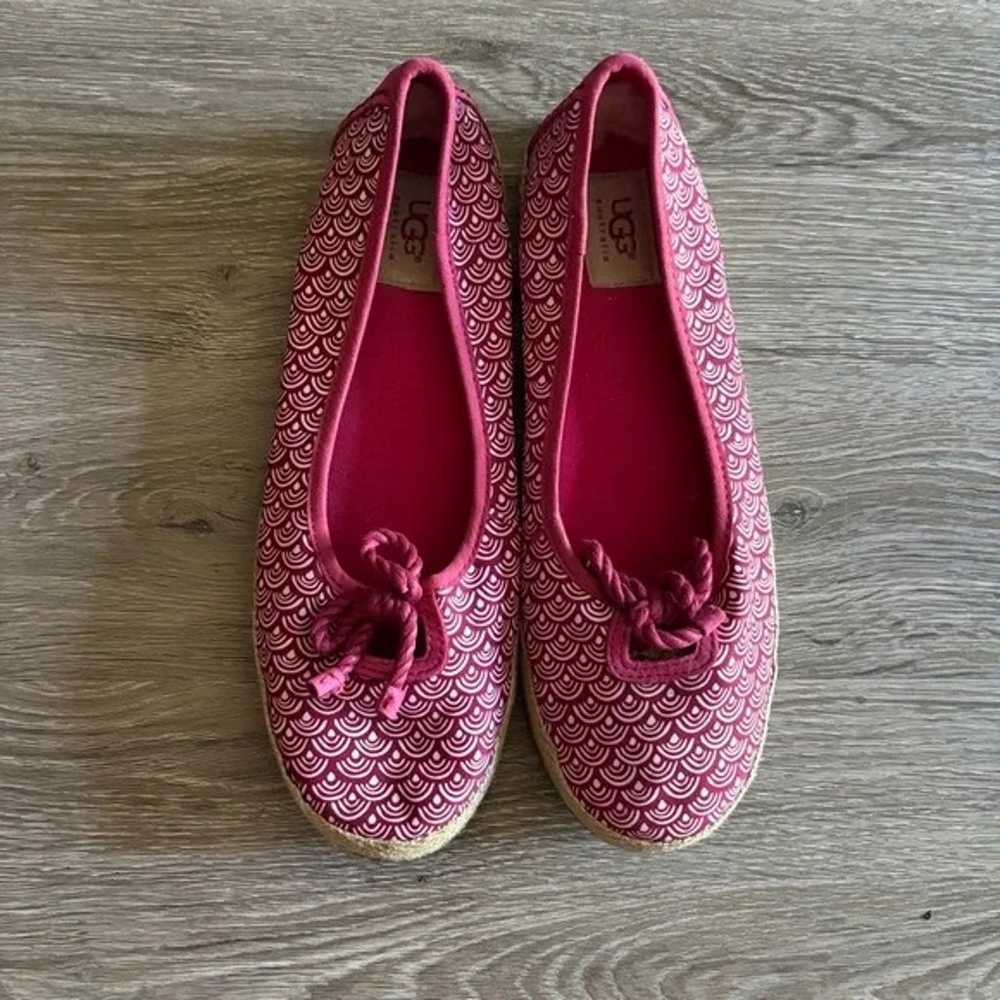 UGG Ronna Scallop Espadrille Flat Size 9.5 - image 2