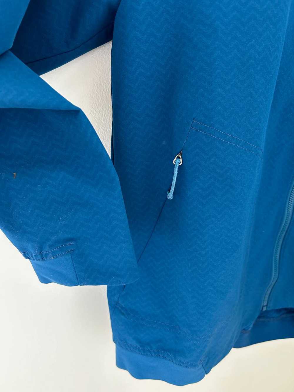 Patagonia CrossStrata Jacket/Windbreaker (S) | Us… - image 3