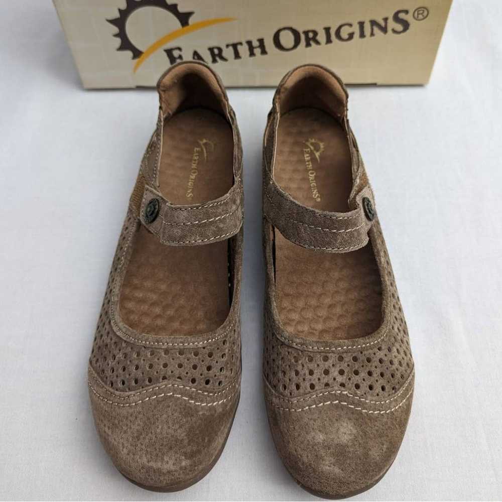 Earth Origins Flats Size 8 Mary Janes Suede Adjus… - image 1