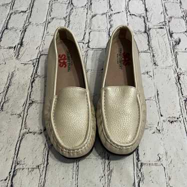 SAS Simplify Slip on Loafers  Size 8WW