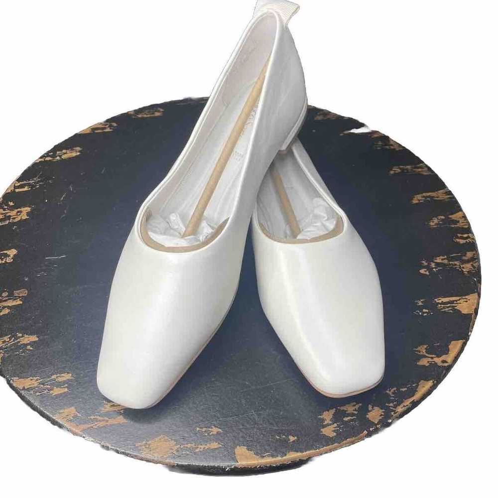 Franco Sarto White Sz 8 1/2 Comfort Shoe - image 1