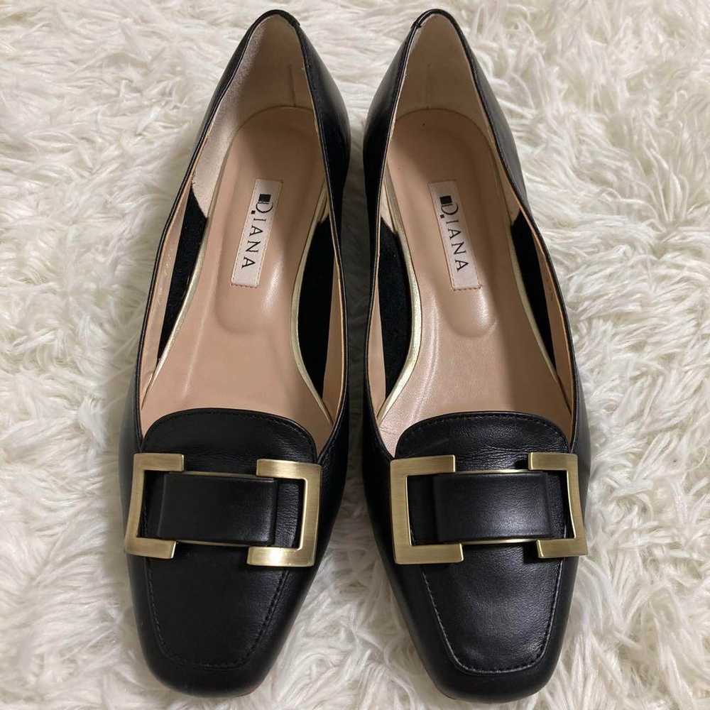 Brand new item, DIANA leather flat pumps with gol… - image 2