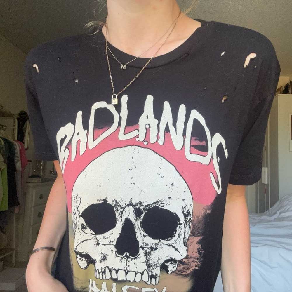 halsey 2015 badlands tour black distressed skull … - image 3