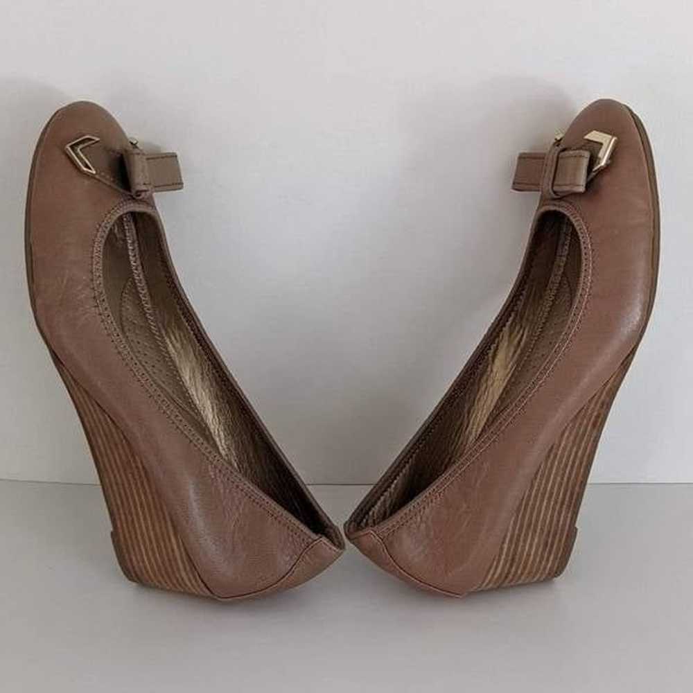 Me Too Racer Tan Leather Round Toe Wedge Flats 10 - image 7