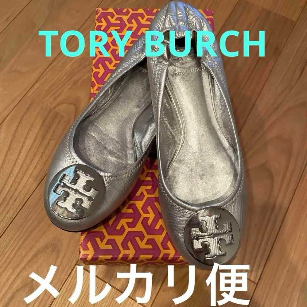 Tory Burch flat shoes in silver, size 6.5. - image 1