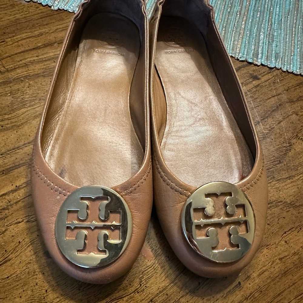 Tory Burch Minnie Ballet Flat in Tan - image 10