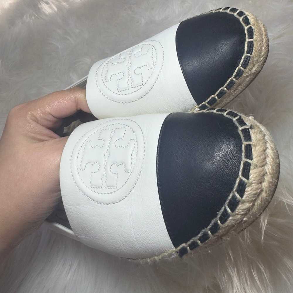 Tory Burch Black & White Espadrilles Size 8.5 - image 2