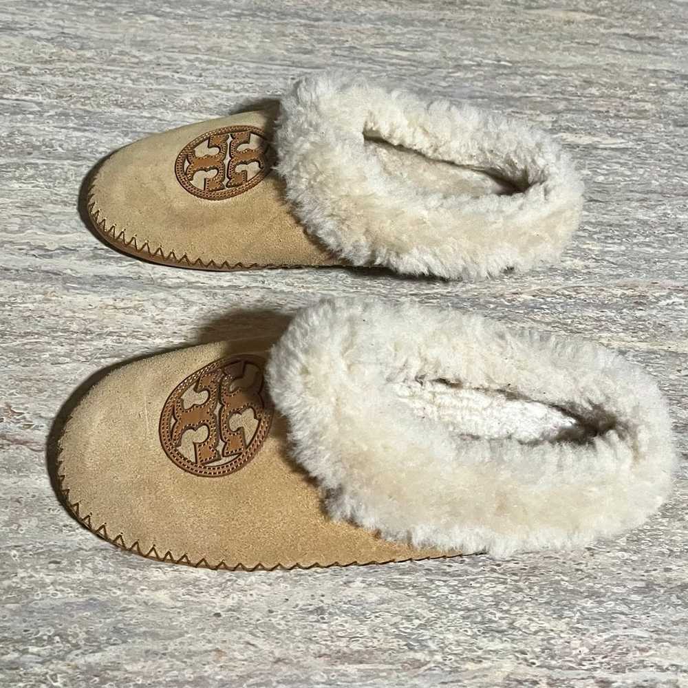 Tory Burch split suede and vegan leather slippers… - image 3