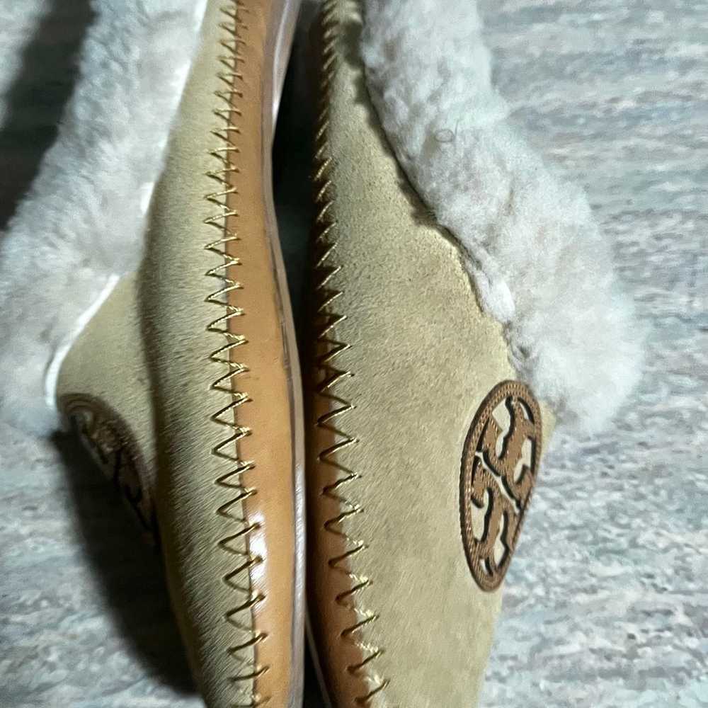 Tory Burch split suede and vegan leather slippers… - image 7