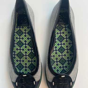 Tory Burch Navy and Green Channing Sneaker, Size 9