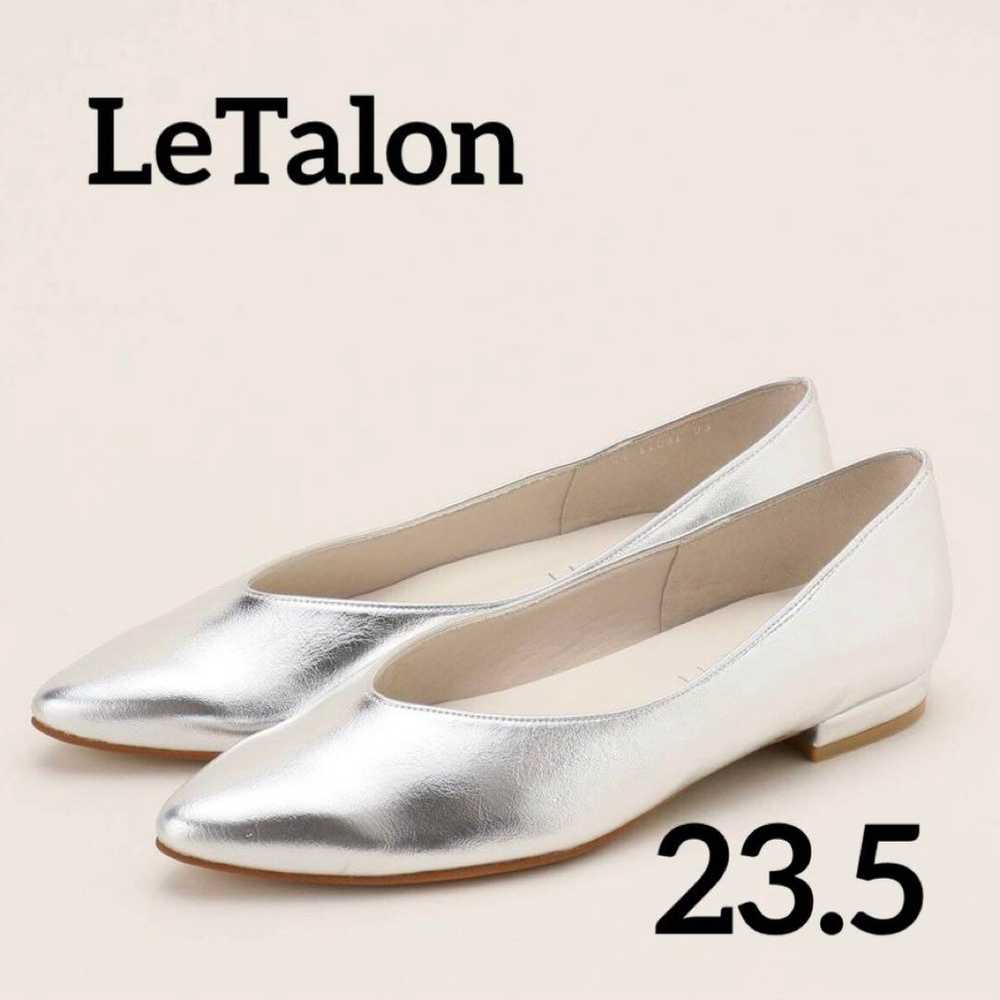 Rutarong Almond Toe Flat Shoes - image 1