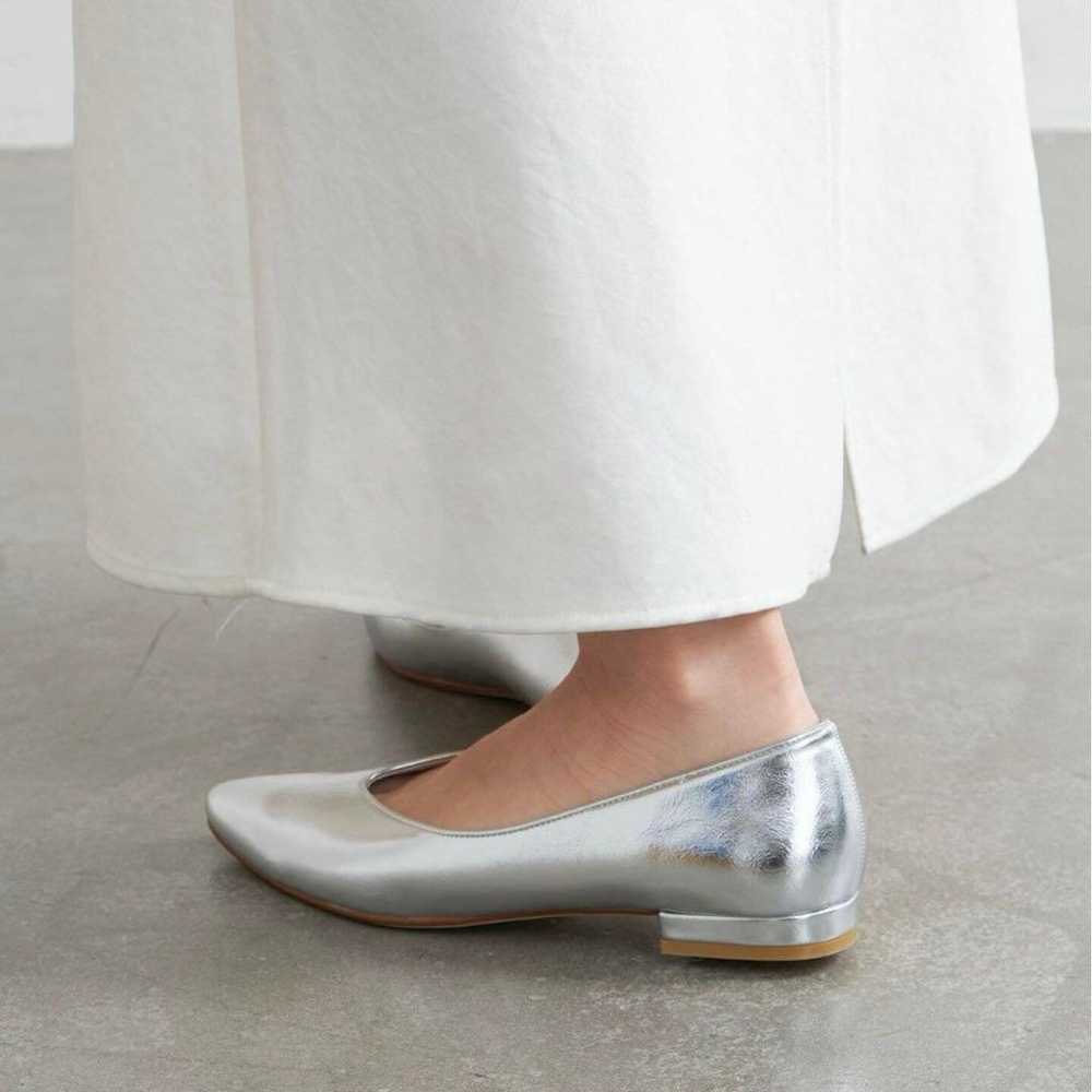 Rutarong Almond Toe Flat Shoes - image 3