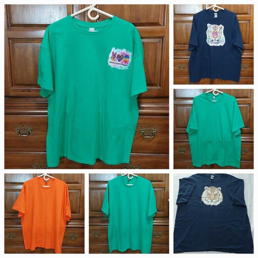 6 t-shirts 2X Gildan - image 1