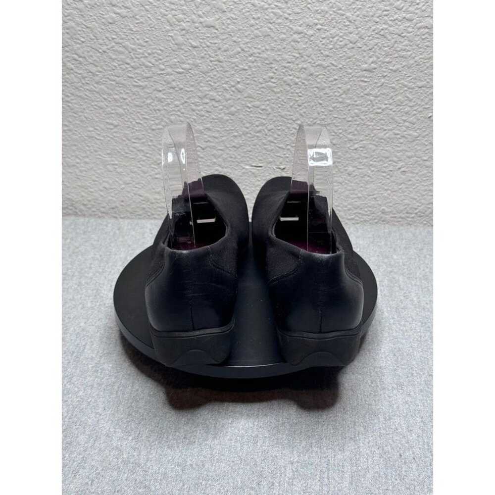 Munro Traveler Slip On Black NEW Flat Size 8 - image 4