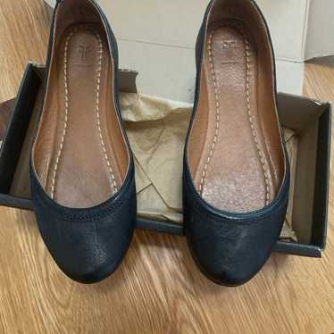 Frye Carson ballet flats