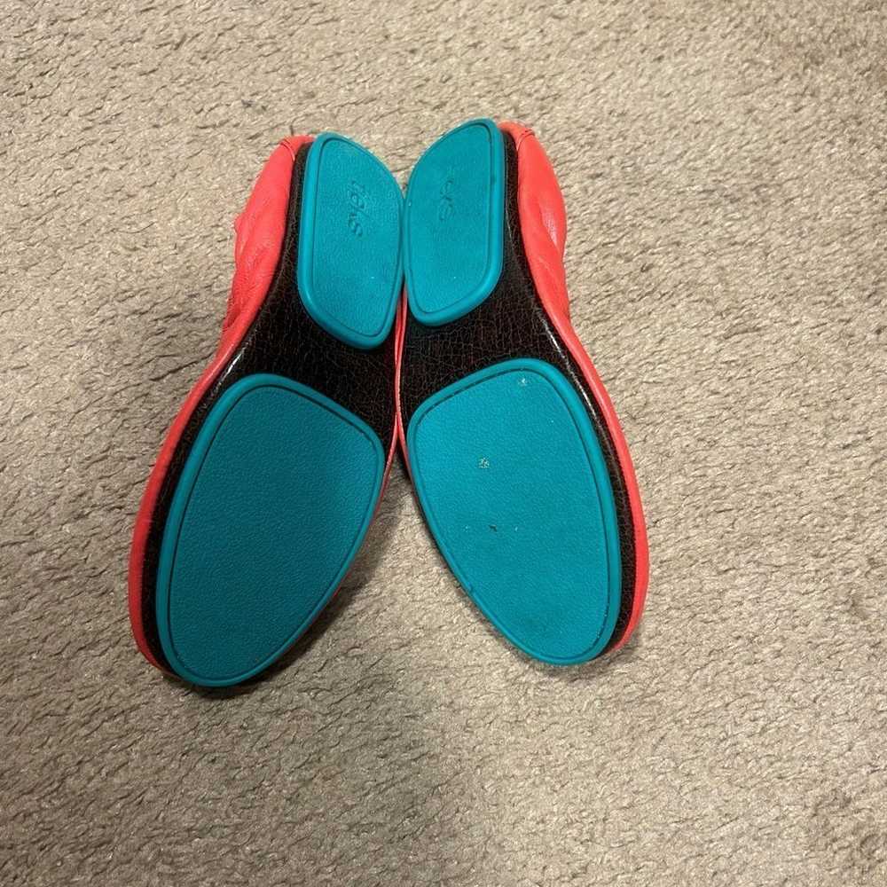 Womens Tieks 6, bright color, like new condition - image 3