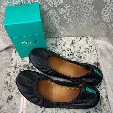 Tieks - image 1