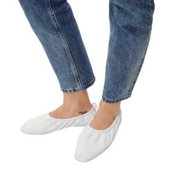 Everlane NWOB White The Scruch Flat Elastic Ballet