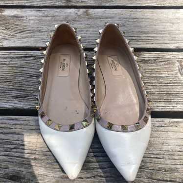 Valentino Rockstud Flats Beige